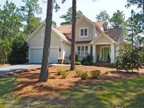 190 E Lake View Dr, Pinehurst, NC 28374 photo 1