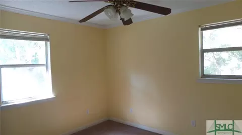 916 E 1st St, Midway, GA 31320 photo 6
