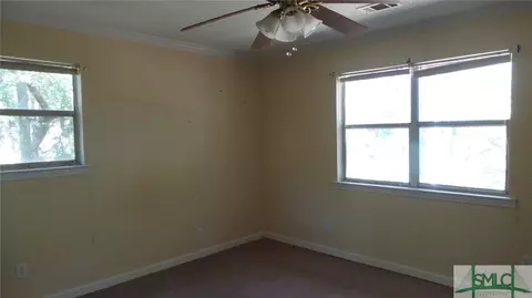 916 E 1st St, Midway, GA 31320 photo 5