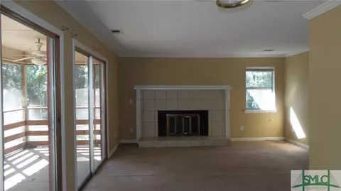 916 E 1st St, Midway, GA 31320 photo 3