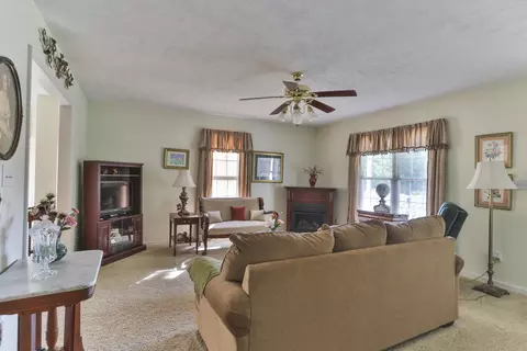915 Austin St, Hamlet, NC 28345 photo 5