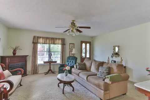 915 Austin St, Hamlet, NC 28345 photo 7