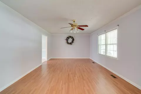 525 E Philadelphia Ave, Pinebluff, NC 28373 photo 4