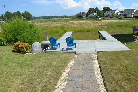 657 Cedar Pt, Vass, NC 28394 photo 4