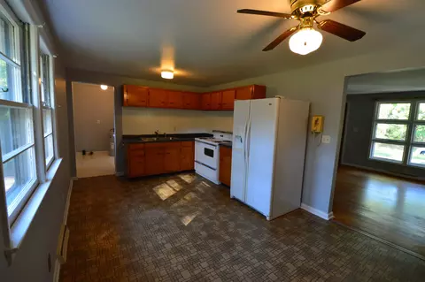 111 Johnson St, Vass, NC 28394 photo 4