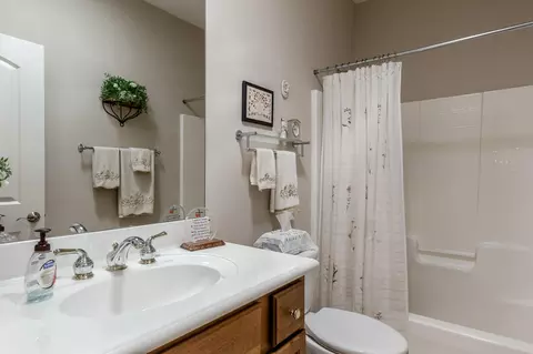 121 E Devonshire Ave, West End, NC 27376 photo 9