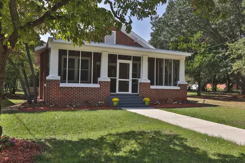 319 Jefferson St, Hamlet, NC 28345 photo 2