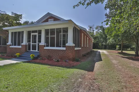 319 Jefferson St, Hamlet, NC 28345 photo 4