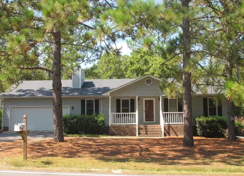 1530 E Longleaf Dr, Pinehurst, NC 28374 photo 1