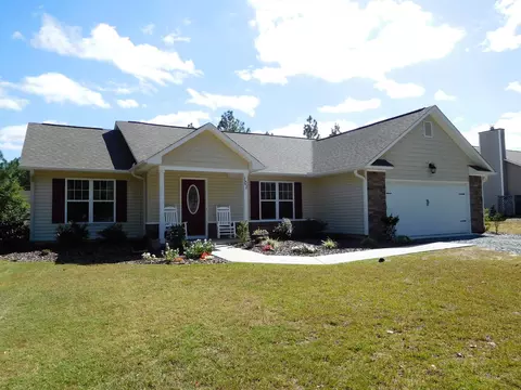 101 Rustic Dr, West End, NC 27376 photo 1