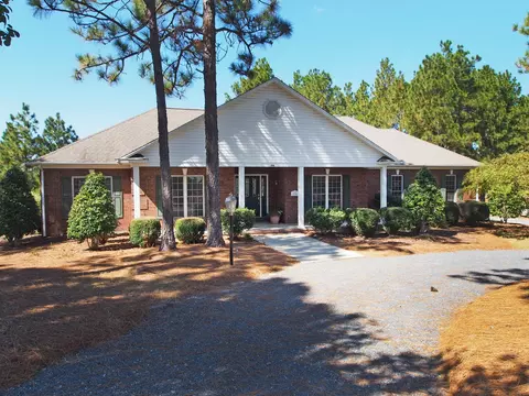 196 Longleaf Dr, West End, NC 27376 photo 1