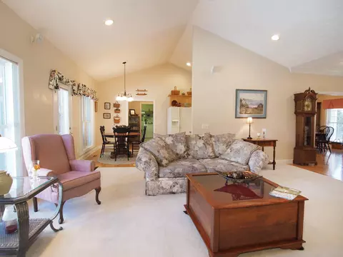 196 Longleaf Dr, West End, NC 27376 photo 8