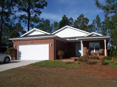 205 Mockingbird Ct, Pinehurst, NC 28374 photo 1