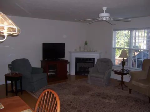 205 Mockingbird Ct, Pinehurst, NC 28374 photo 8