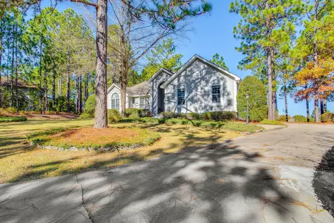 8 Sedgefield Ln, Pinehurst, NC 28374 photo 4