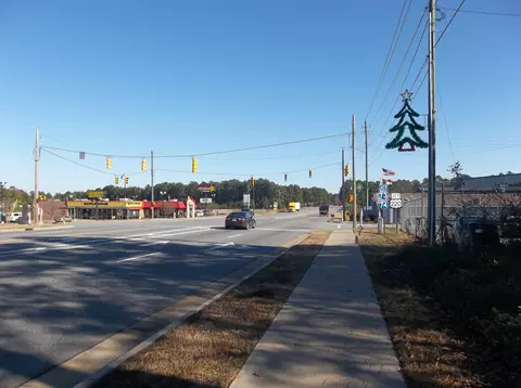 520 E Main St, Biscoe, NC 27209 photo 3