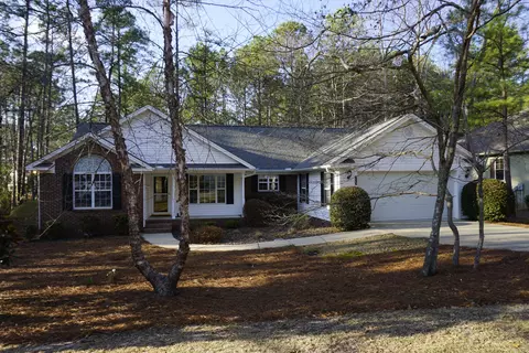 25 Old Hunt Rd, Pinehurst, NC 28374 photo 1