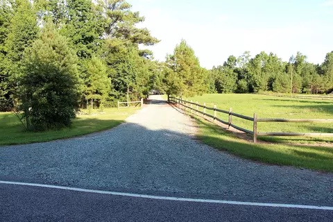 453 Read Rd, Cameron, NC 28326 photo 2