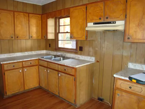 104 Ellen Dr, Hamlet, NC 28345 photo 5