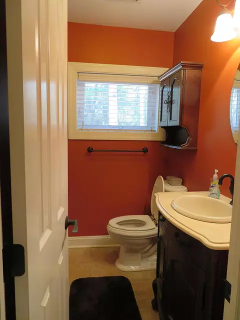907 E Main St, Aberdeen, NC 28315 photo 17