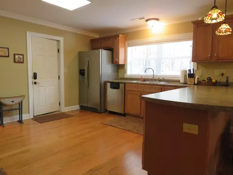 907 E Main St, Aberdeen, NC 28315 photo 6