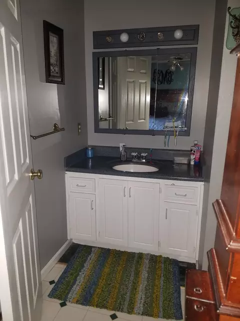 121 Graham St, Hamlet, NC 28345 photo 5