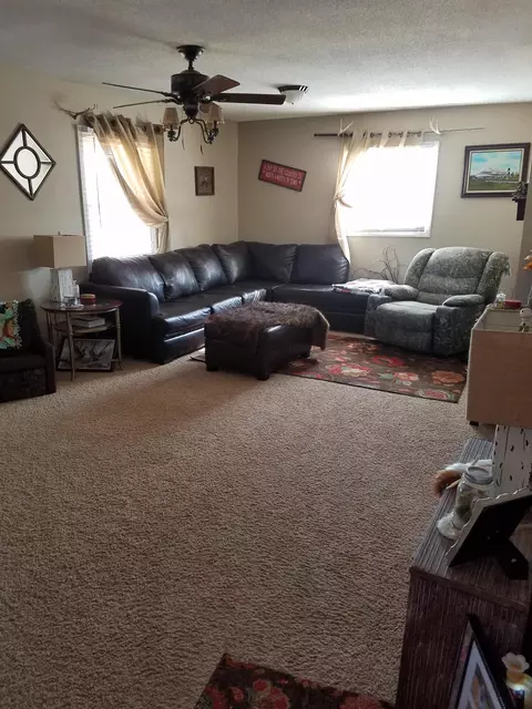 121 Graham St, Hamlet, NC 28345 photo 2