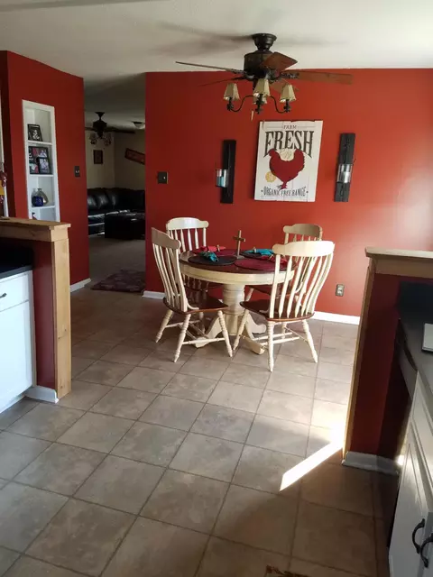 121 Graham St, Hamlet, NC 28345 photo 3