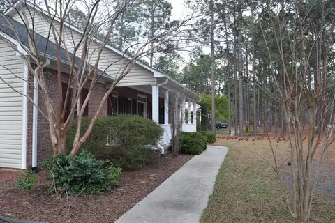 341 Longleaf Dr, West End, NC 27376 photo 3