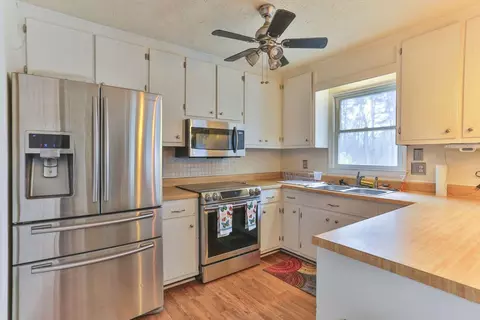 100 Tarheel Dr, Hamlet, NC 28345 photo 8