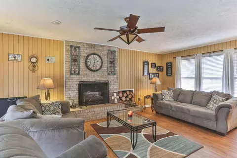 100 Tarheel Dr, Hamlet, NC 28345 photo 4