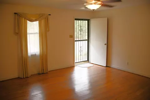 305 James Ave, Hamlet, NC 28345 photo 5