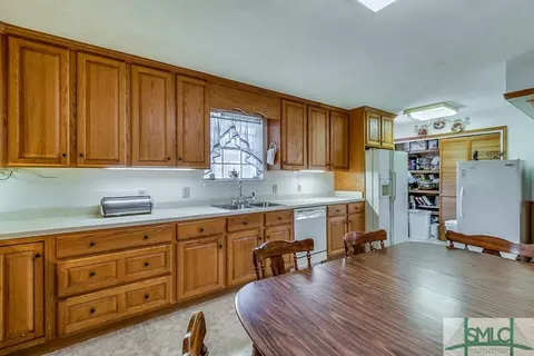 518 E Fourth St, Rincon, GA 31326 photo 8