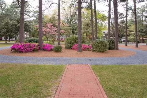 260 Everette Rd, Pinehurst, NC 28374 photo 2