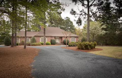 6 Maples Ln, Pinehurst, NC 28374 photo 2