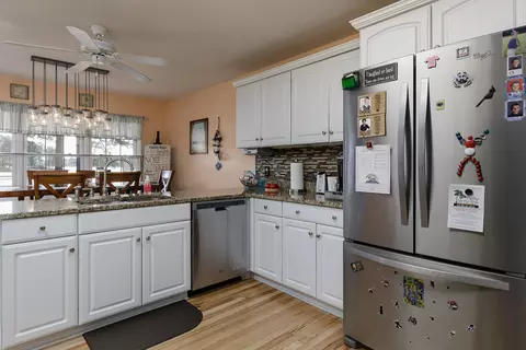 212 Firetree Ln, West End, NC 27376 photo 5