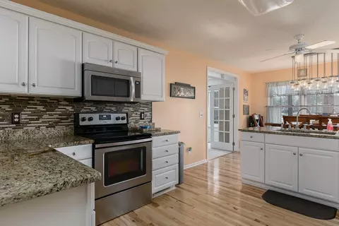 212 Firetree Ln, West End, NC 27376 photo 4