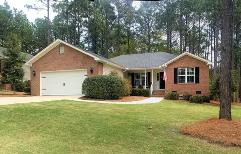425 Sandhills Cir, Pinehurst, NC 28374 photo 1