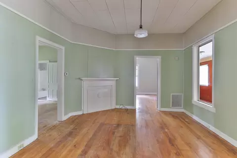 216 Henderson St, Hamlet, NC 28345 photo 3