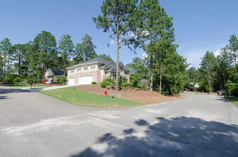 7 Oak Tree Ln, Pinehurst, NC 28374 photo 3