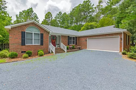 190 Oakmont Cir, Pinehurst, NC 28374 photo 1