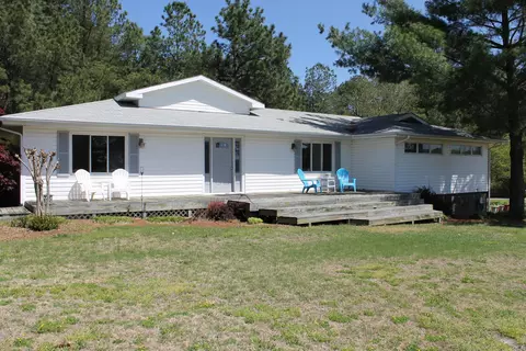 156 Firetree Ln, West End, NC 27376 photo 1