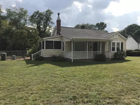 407 Myrtle Ave, Hamlet, NC 28345 photo 2