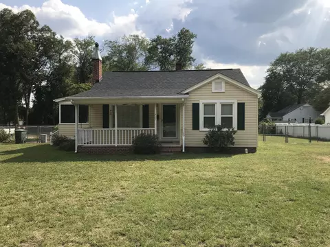 407 Myrtle Ave, Hamlet, NC 28345 photo 1