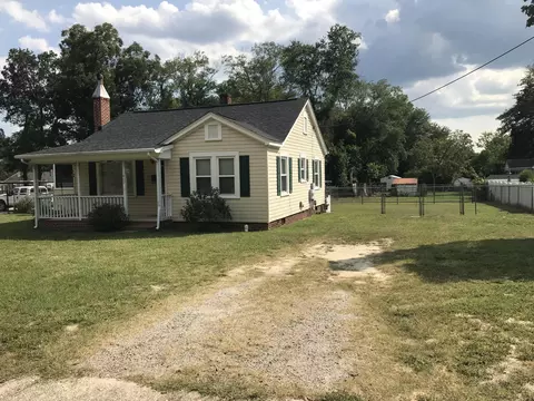 407 Myrtle Ave, Hamlet, NC 28345 photo 3