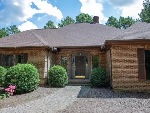 42 Pinewild Dr, Pinehurst, NC 28374 photo 2