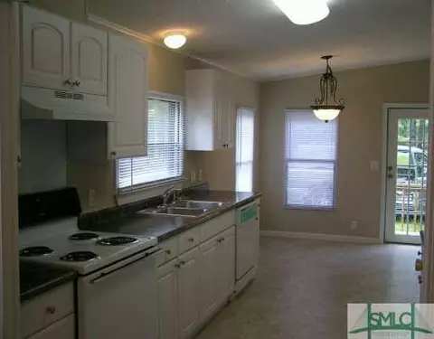 149 Chestnut Ln, Guyton, GA 31312 photo 1