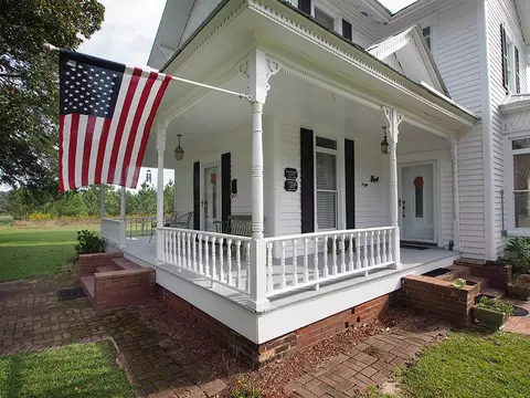 121 Carthage St, Cameron, NC 28326 photo 5