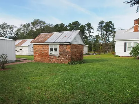 121 Carthage St, Cameron, NC 28326 photo 29