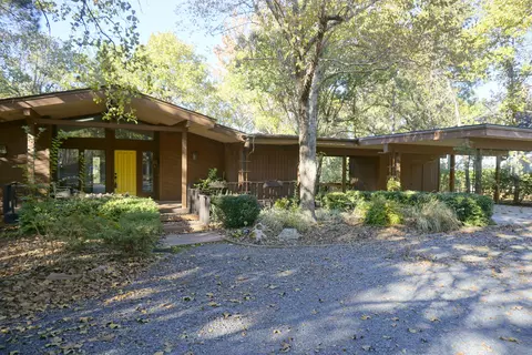 237 W Devonshire Ave, West End, NC 27376 photo 2
